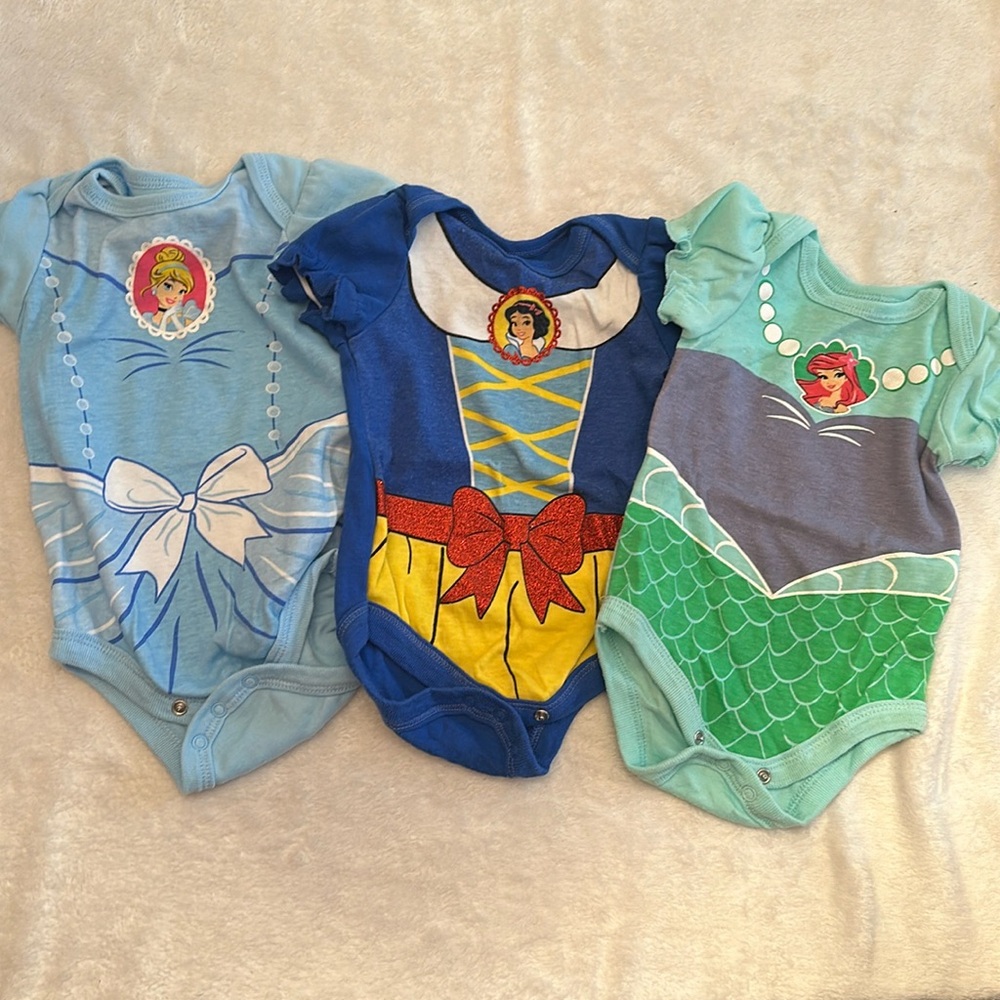 Disney, Ariel/Snow white/Cinderella  onesie, 0-3mo